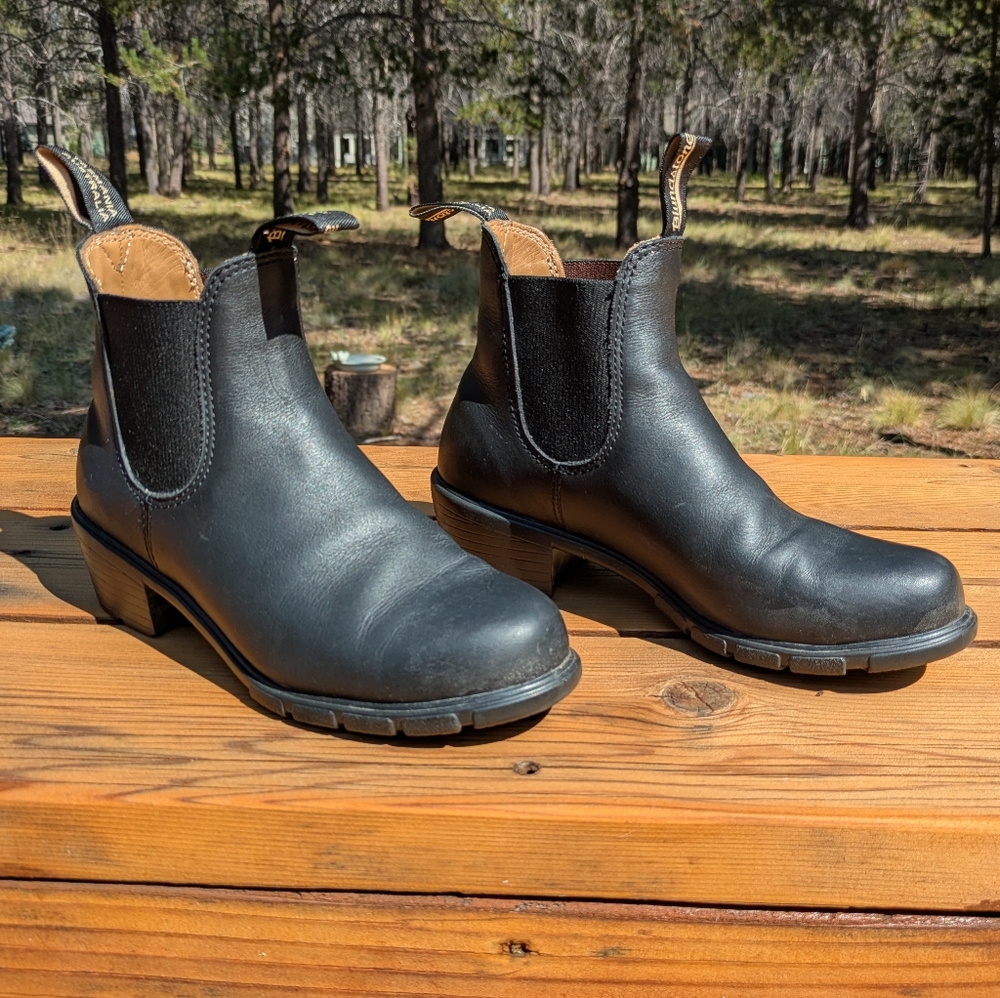 Blundstones Black Heels, 7